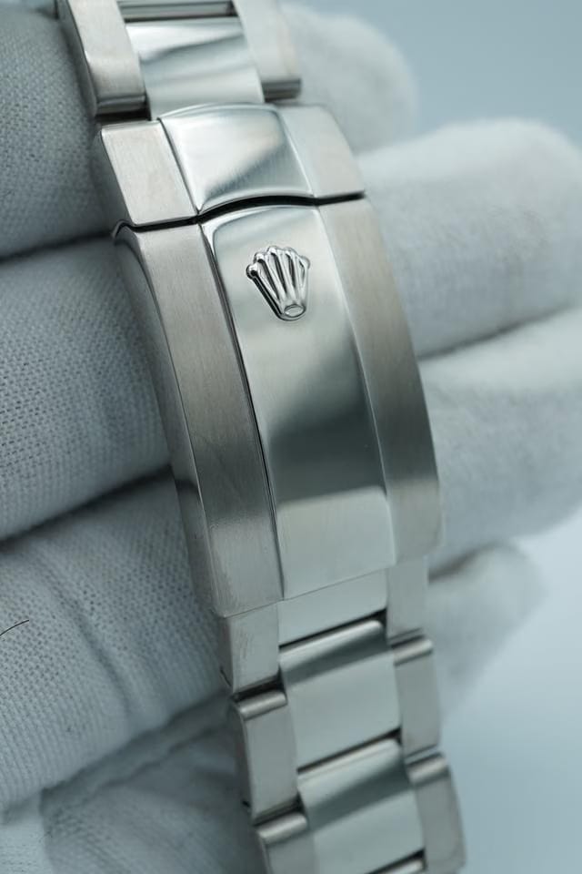 Rolex | Sky-Dweller | 336934 | Yellow gold | 42 mm | Steel | Blue | Automatic
