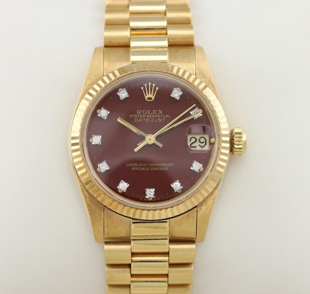 Rolex | Datejust | 6827 | Yellow gold | 31 mm | Yellow gold | Red | Automatic