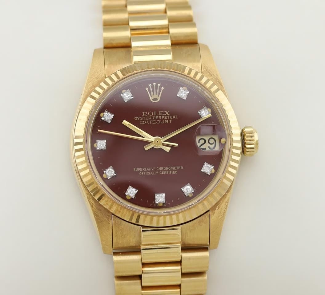 Rolex | Datejust | 6827 | Yellow gold | 31 mm | Yellow gold | Red | Automatic