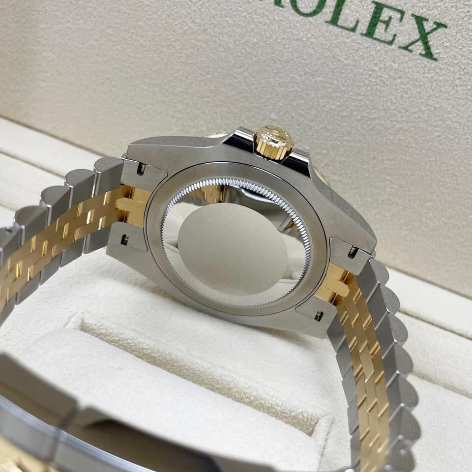 Rolex | GMT-Master II | 126713grnr | Gold/Steel | Gold/Steel | Black | Automatic