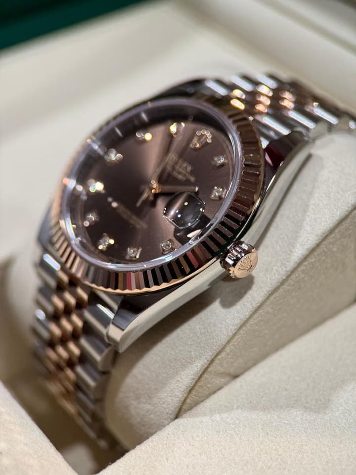 Rolex | Datejust | 126331 | Gold/Steel | 41 mm | Gold/Steel | Black | Automatic