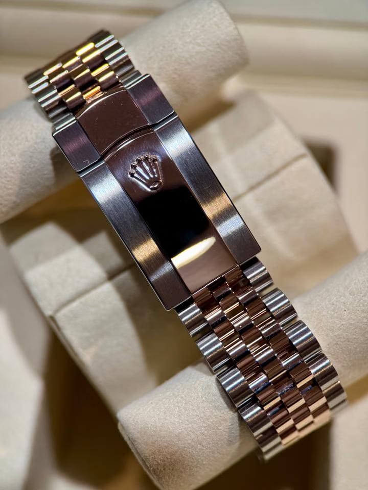 Rolex | Datejust | 126331 | Gold/Steel | 41 mm | Gold/Steel | Black | Automatic