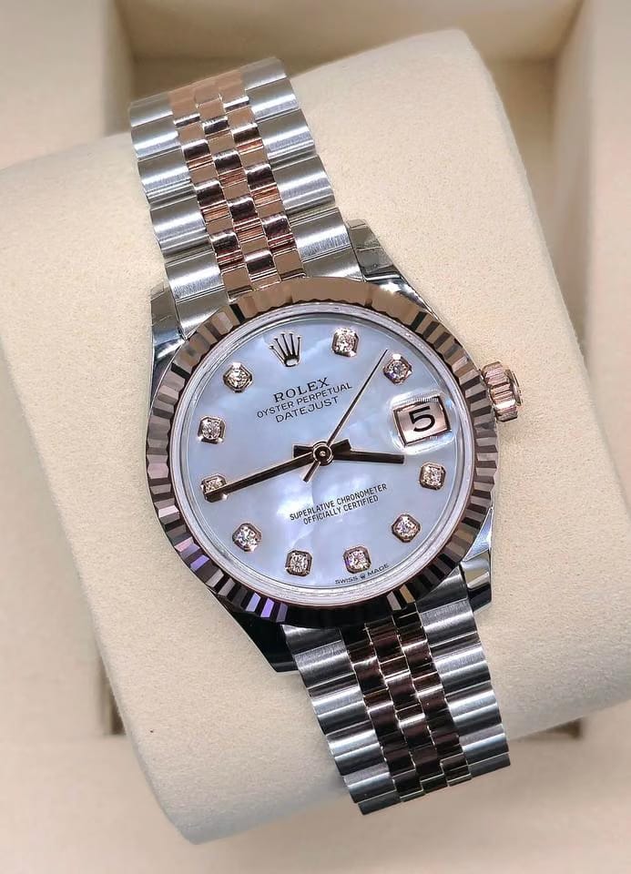 Rolex | Datejust | 278271 | Steel | 31 x 37 mm | Gold/Steel | Mother of pearl | Automatic