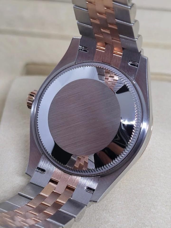 Rolex | Datejust | 278271 | Steel | 31 x 37 mm | Gold/Steel | Mother of pearl | Automatic