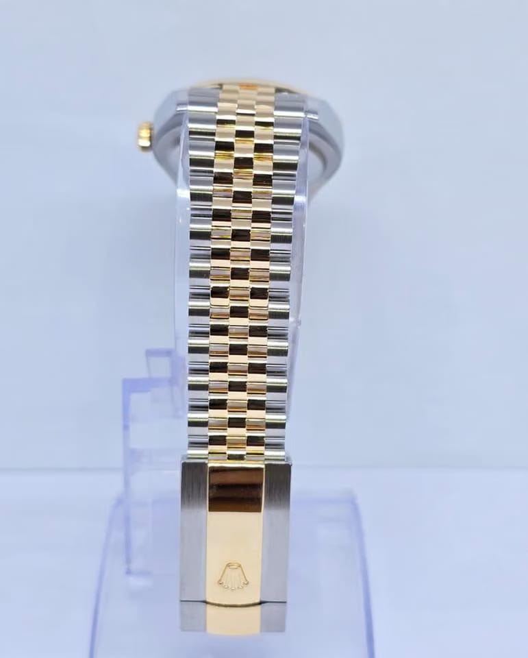 Rolex | Datejust | 126233 | Gold/Steel | 36 mm | Gold/Steel | Silver (solid) | Automatic