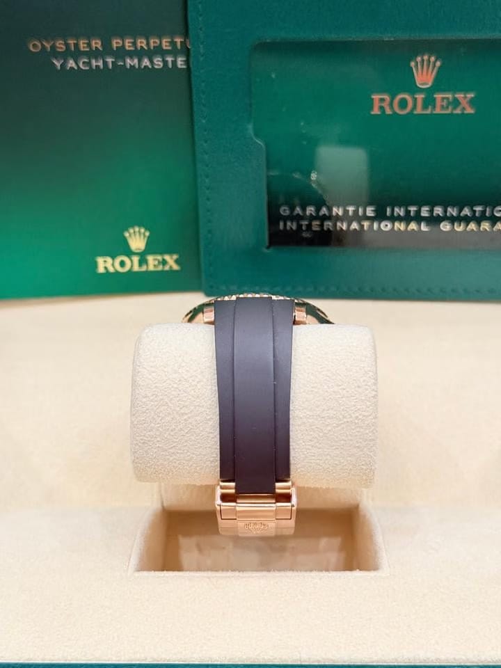 Rolex | Yacht-Master | 268655 | Rose gold | 37 mm | Rubber | Black | Automatic