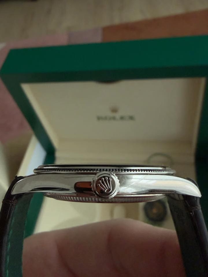 Rolex | 1908 | 52509 | White gold | 39 mm | Crocodile skin | White | Automatic