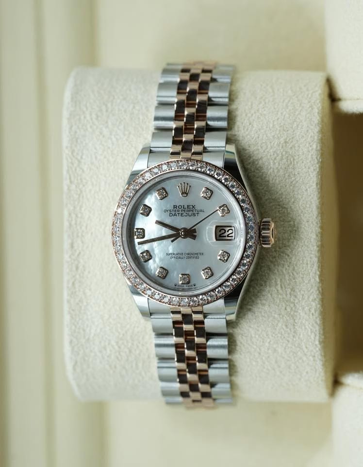 Rolex | Datejust | 279381RBR | Gold/Steel | 28 x 30 mm | Gold/Steel | Mother of pearl | Automatic