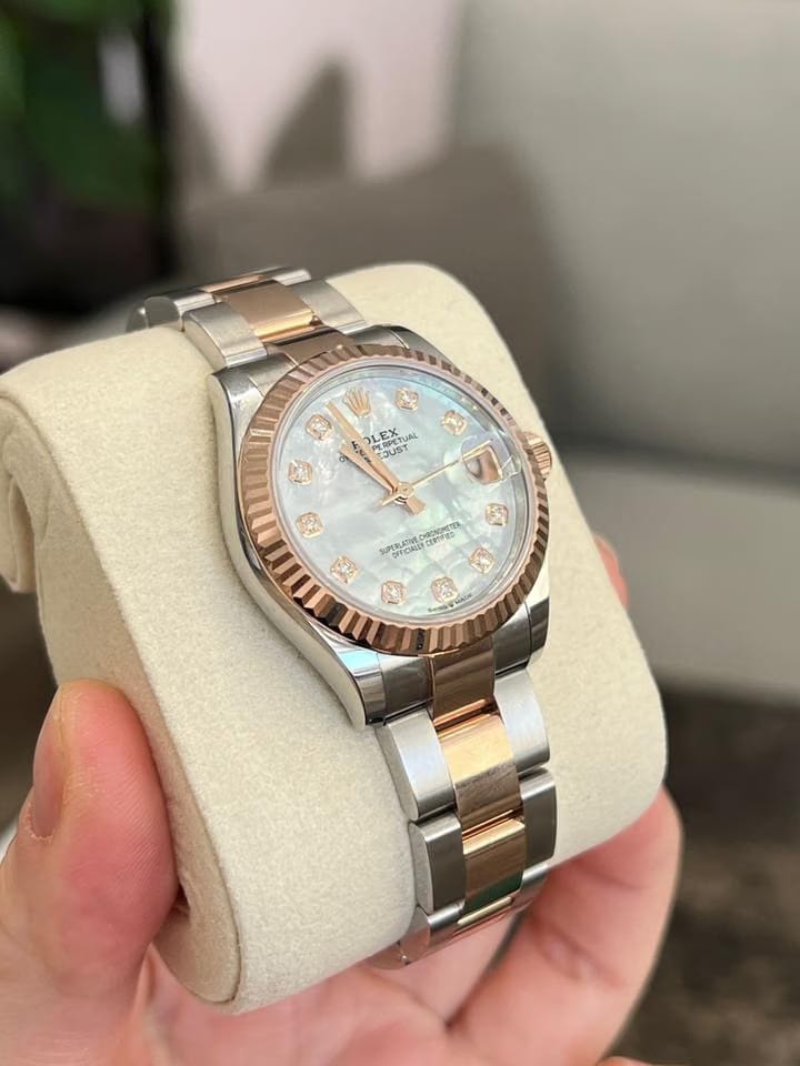 Rolex | Datejust | 278271 NG WHITE OYS | Gold/Steel | 31 x 37 mm | Gold/Steel | Mother of pearl | Automatic