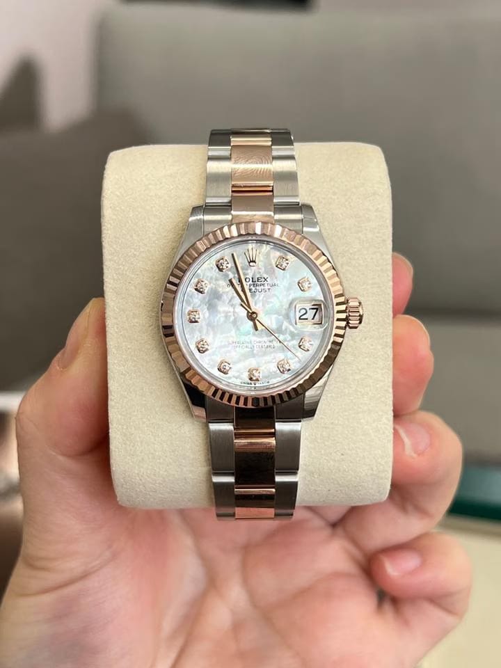 Rolex | Datejust | 278271 NG WHITE OYS | Gold/Steel | 31 x 37 mm | Gold/Steel | Mother of pearl | Automatic