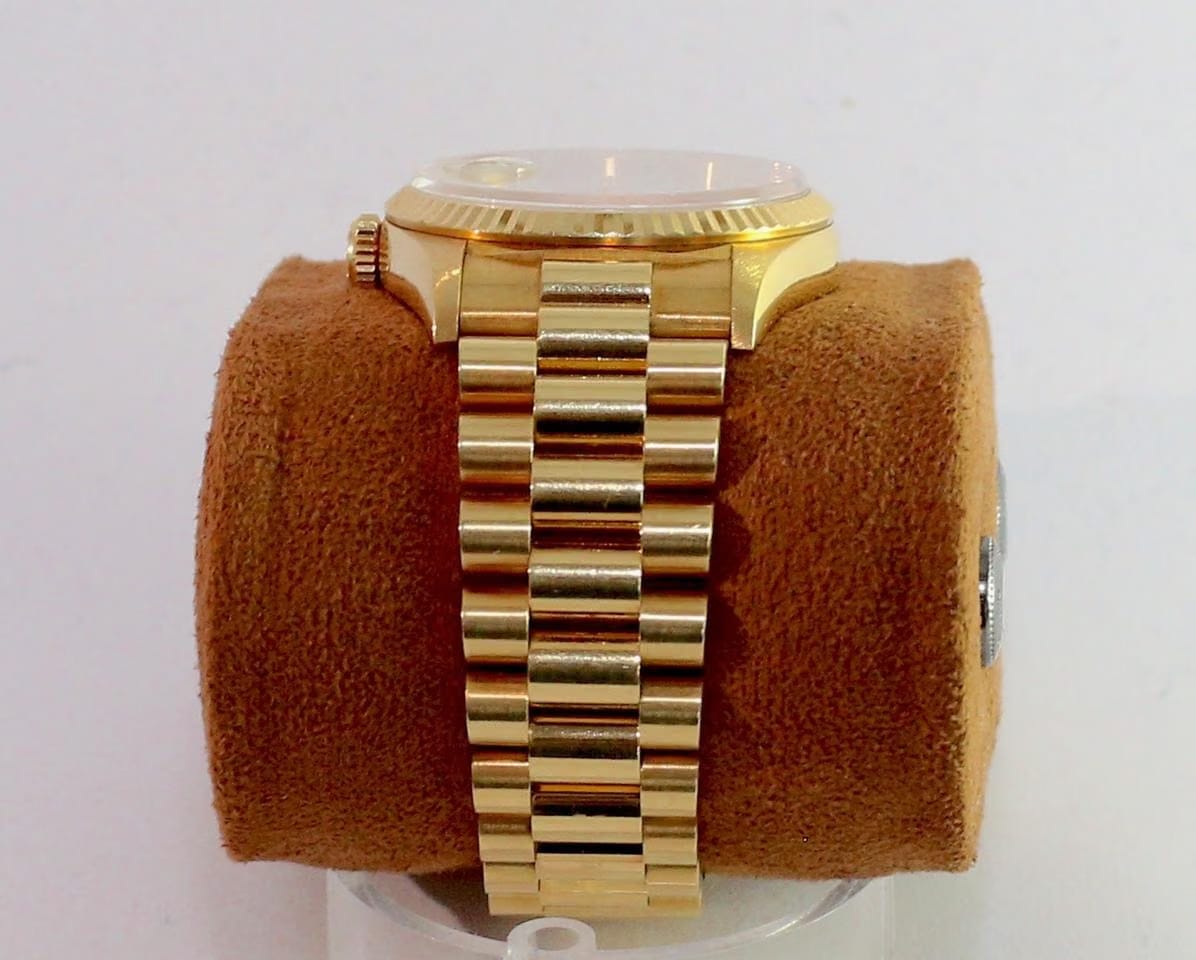 Rolex | Day-Date | 18238 | Yellow gold | 36 mm | Yellow gold | Mother of pearl | Automatic