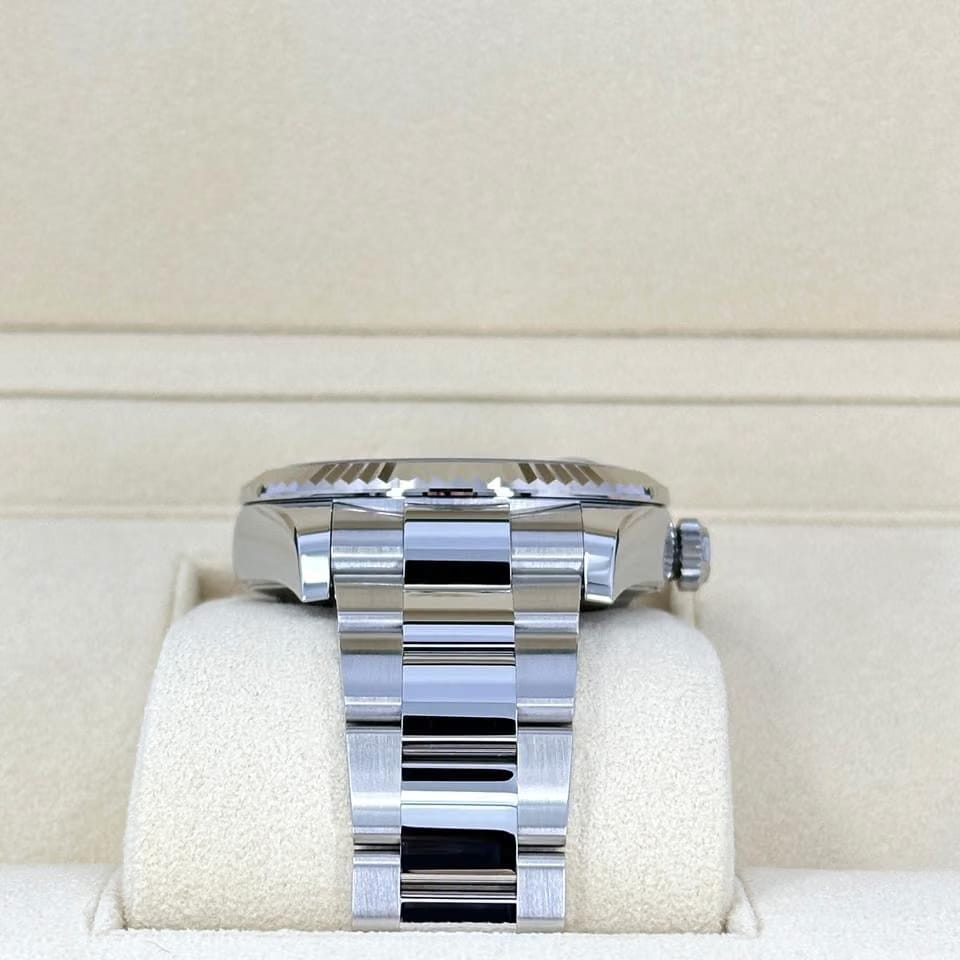 Rolex | Sky-Dweller | 336934 | Gold/Steel | 42 mm | Gold/Steel | Blue | Automatic
