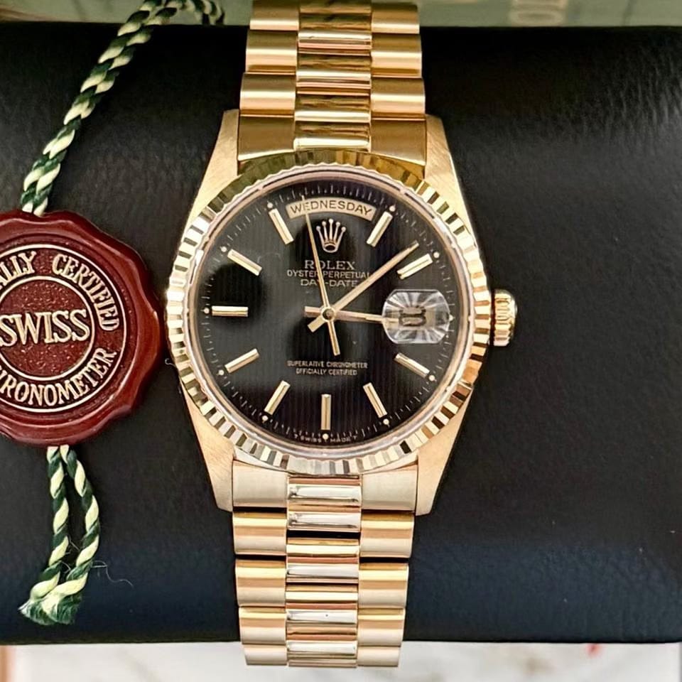 Rolex | Day-Date | 18238 | Yellow gold | 36 mm | Yellow gold | Black | Automatic
