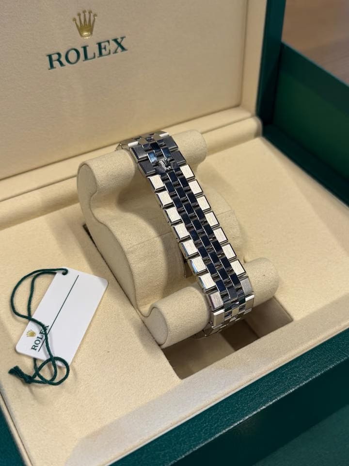 Rolex | Land-Dweller | 127334