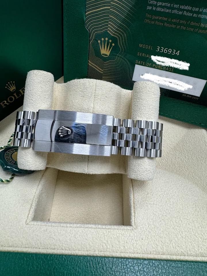 Rolex | Sky-Dweller | 336934 | White gold | 42 mm | Steel | Green | Automatic