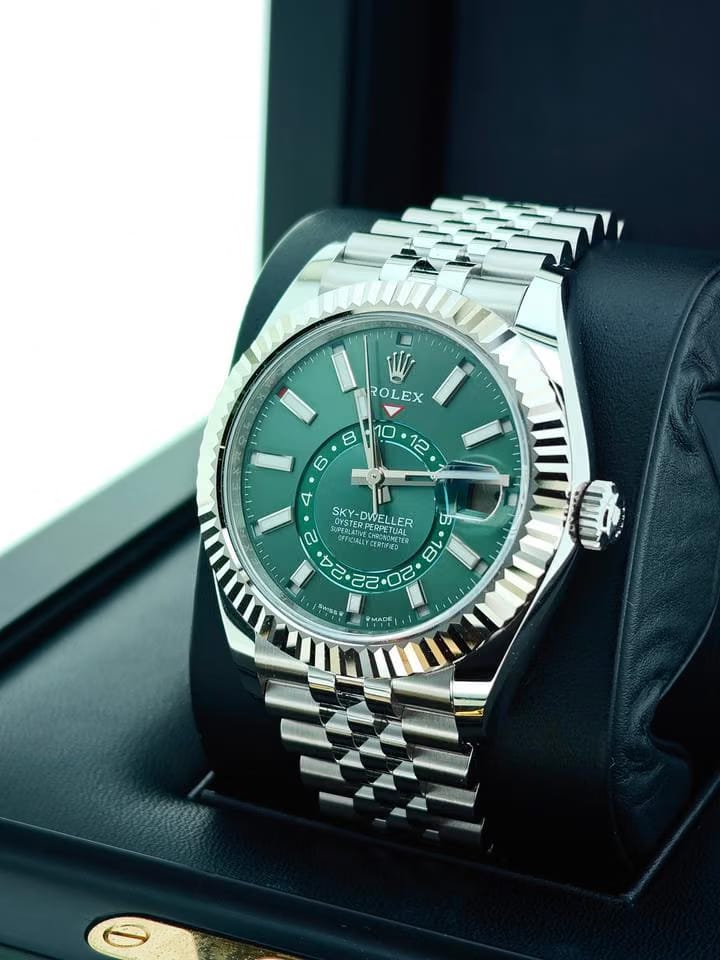 Rolex | Sky-Dweller | 336934 | Gold/Steel | 42 mm | Steel | Green | Automatic
