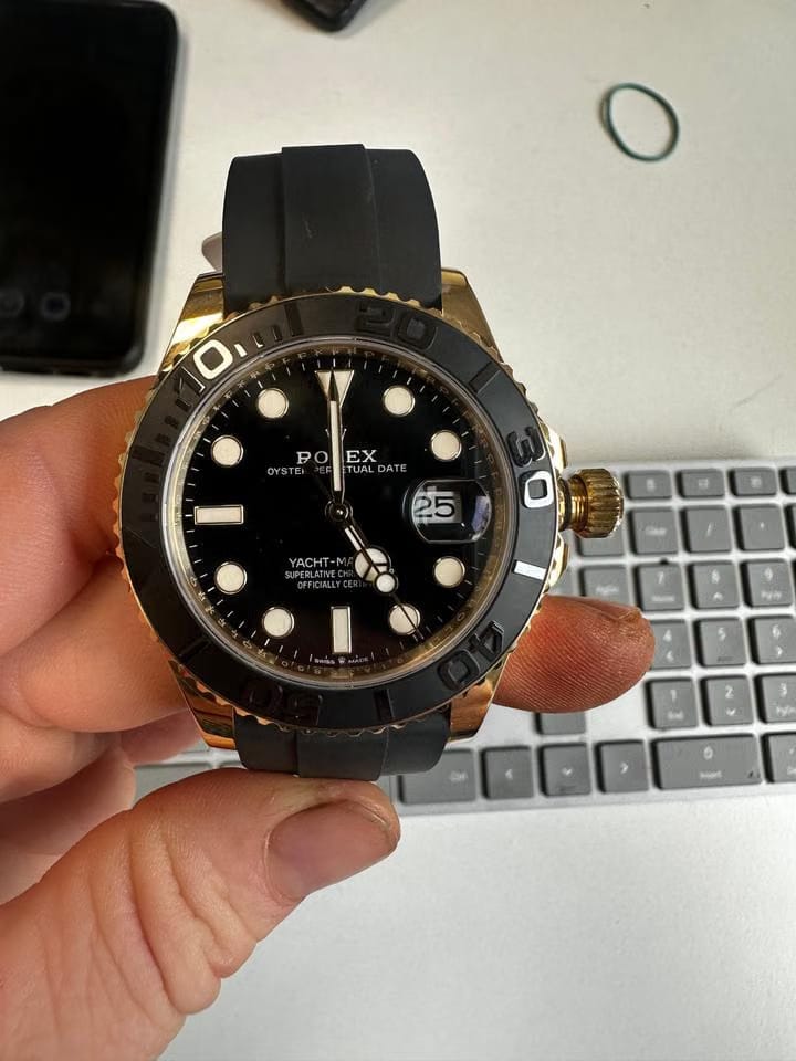 Rolex | Yacht-Master | 226658 | Yellow gold | 42 mm | Rubber | Gold | Automatic