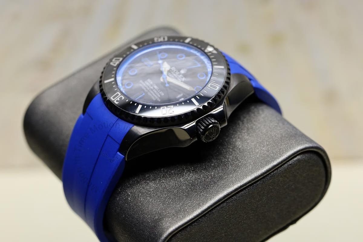 Rolex | Sea-Dweller | 116660 | Steel | 44 mm | Rubber | Blue | Automatic