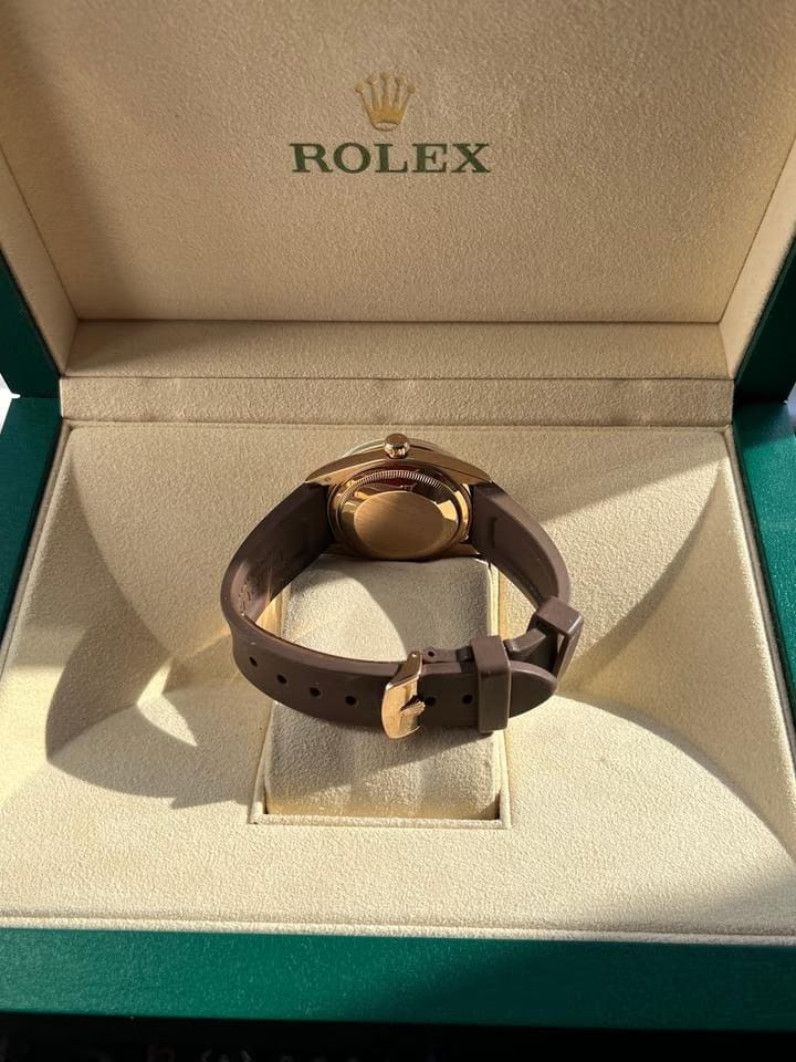 Rolex | Day-Date | 118135 | Rose gold | 36 mm | Crocodile skin | Pink | Automatic