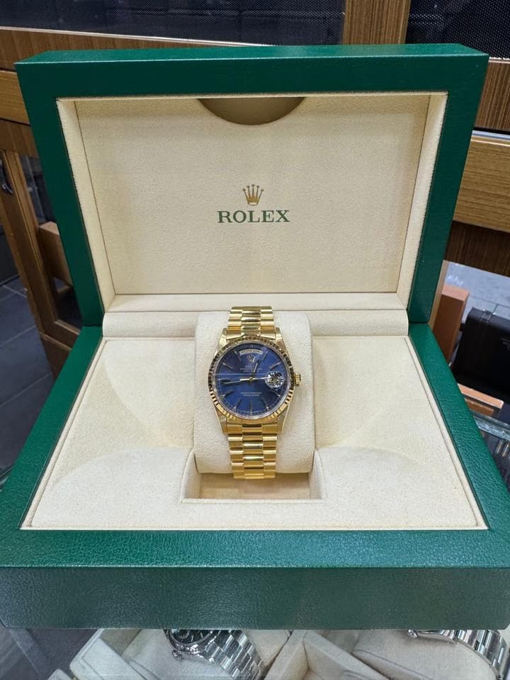 Rolex | Day-Date | 18238 | Yellow gold | 36 mm | Yellow gold | Blue | Automatic