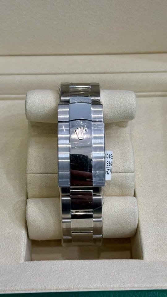 Rolex | Sky-Dweller | 336934 | White gold | 42 mm | Green