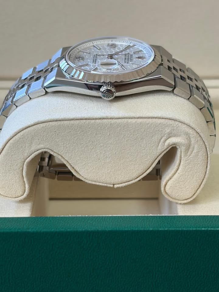 Rolex | Land-Dweller | 127234 | Steel | 36 mm | Steel | Silver | Automatic