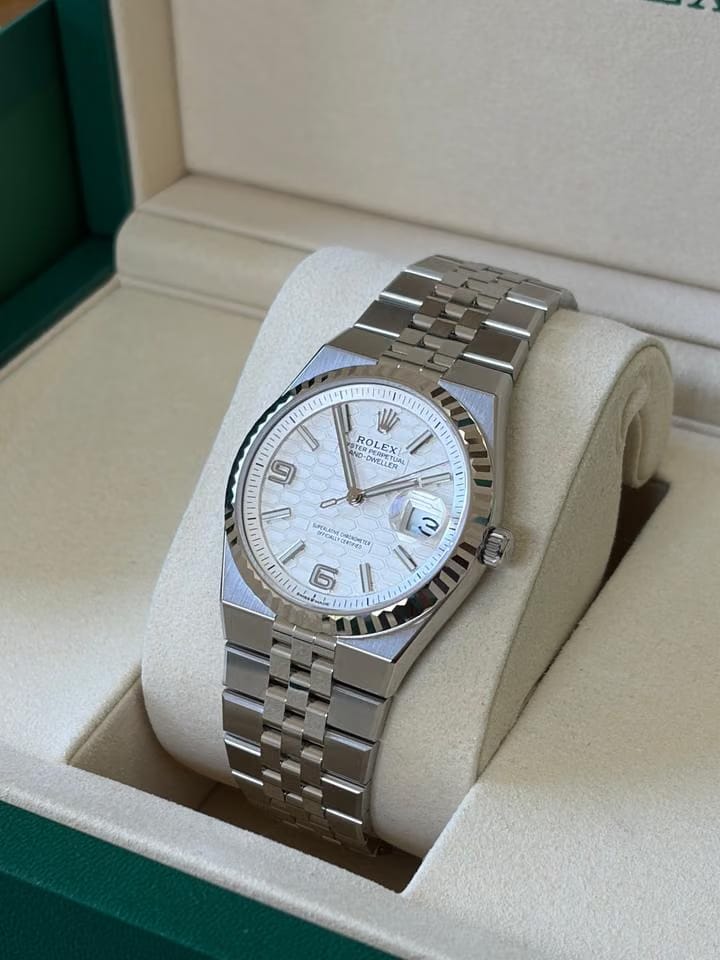 Rolex | Land-Dweller | 127234 | Steel | 36 mm | Steel | Silver | Automatic