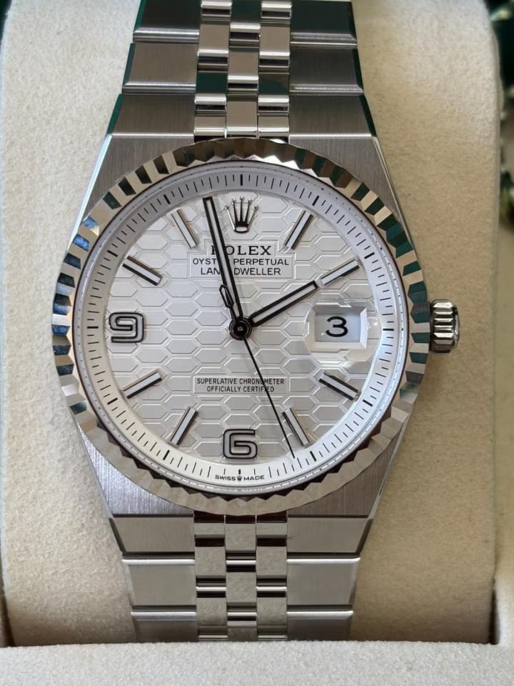 Rolex | Land-Dweller | 127234 | Steel | 36 mm | Steel | Silver | Automatic
