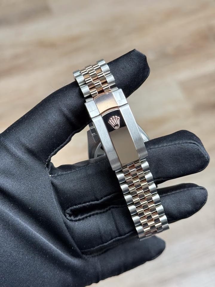 Rolex | Datejust | 126281RBR | Gold/Steel | 36 x 44 mm | Gold/Steel | Mother of pearl | Automatic