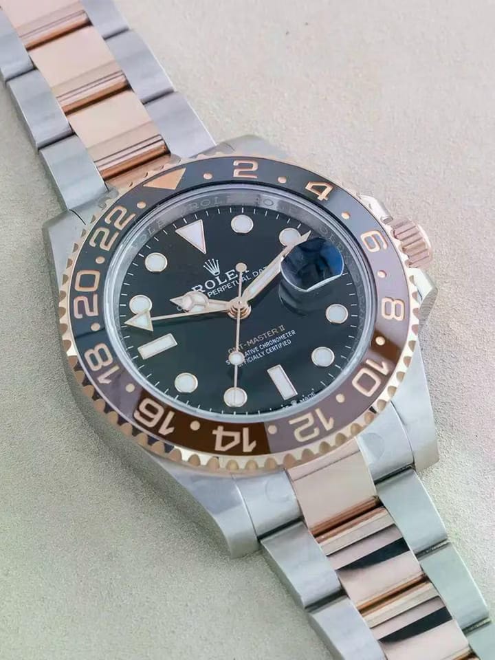 Rolex | GMT-Master II | 126711CHNR | Gold/Steel | 40 x 4 mm | Gold/Steel | Black | Automatic