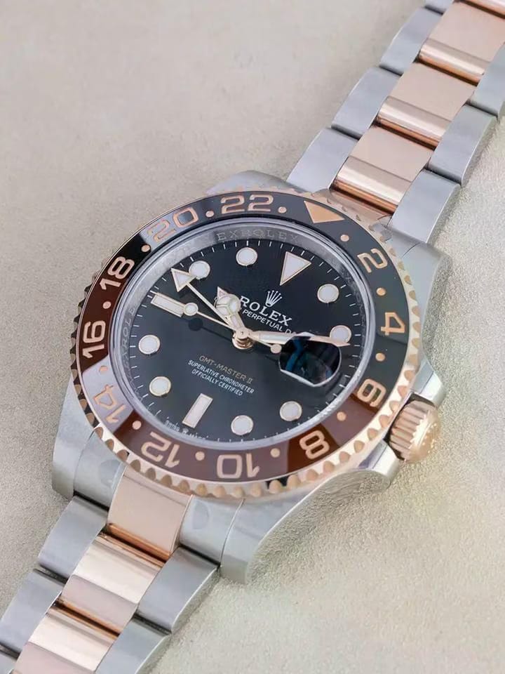 Rolex | GMT-Master II | 126711CHNR | Gold/Steel | 40 x 4 mm | Gold/Steel | Black | Automatic