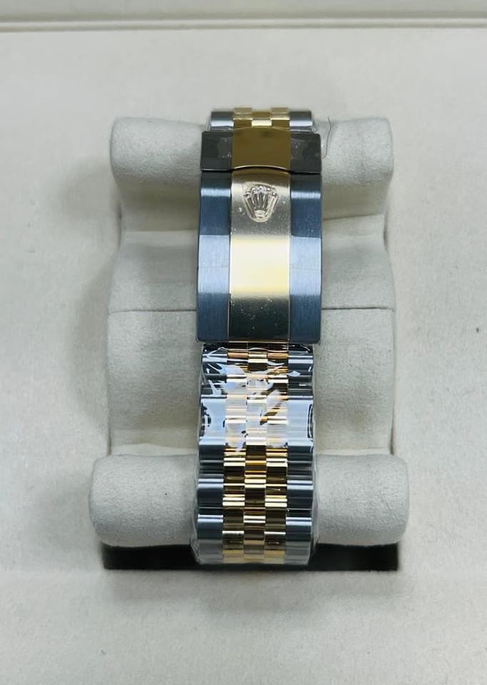 Rolex | Sky-Dweller | 336933 | 42 mm | Gold/Steel | Black | Automatic