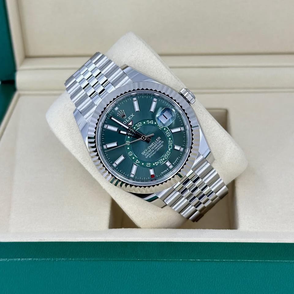 Rolex | Sky-Dweller | 336934-0002 | Steel | 42 mm | Steel | Green | Automatic