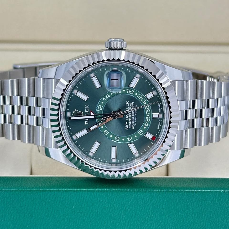 Rolex | Sky-Dweller | 336934-0002 | Steel | 42 mm | Steel | Green | Automatic