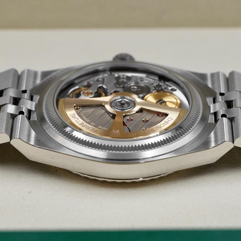 Rolex | Land-Dweller | 127334 | Steel | 36 mm | Steel | White | Automatic