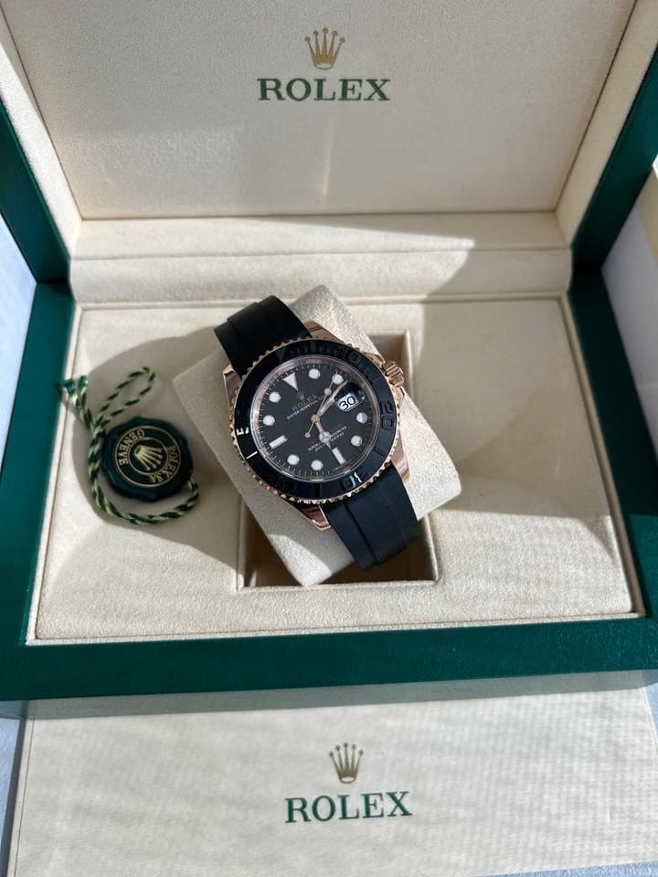 Rolex | Yacht-Master | 126655 | Rose gold | 40 mm | Rubber | Black | Automatic
