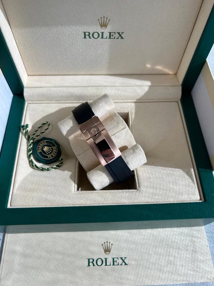 Rolex | Yacht-Master | 126655 | Rose gold | 40 mm | Rubber | Black | Automatic