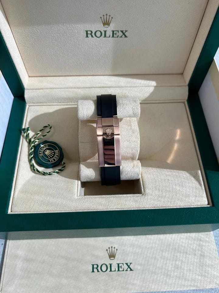 Rolex | Yacht-Master | 126655 | Rose gold | 40 mm | Rubber | Black | Automatic
