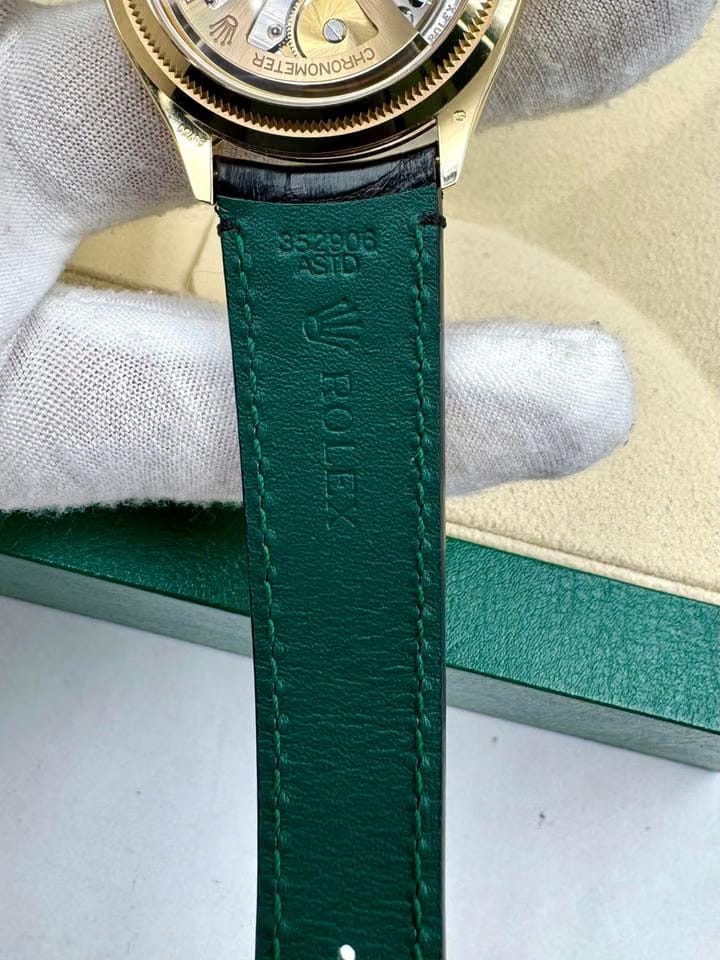Rolex | 1908 | 52508 | Yellow gold | 39 x 40 mm | Leather | Black | Automatic