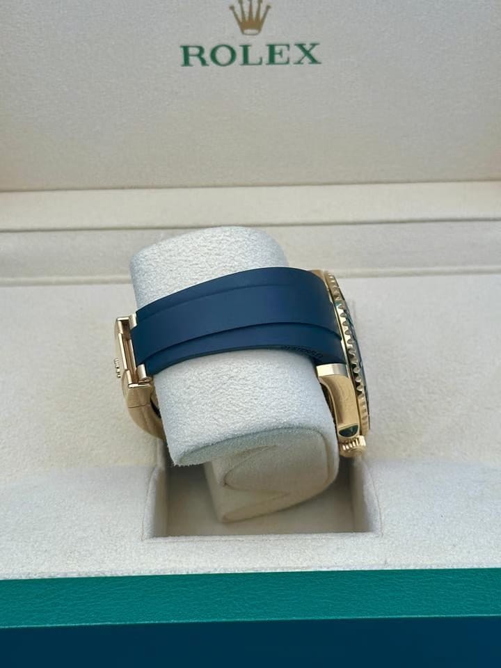 Rolex | Yacht-Master | 226658 | Yellow gold | 42 mm | Rubber | Black | Automatic