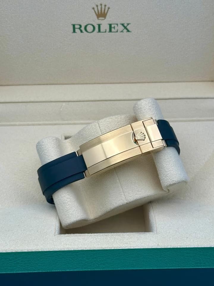 Rolex | Yacht-Master | 226658 | Yellow gold | 42 mm | Rubber | Black | Automatic