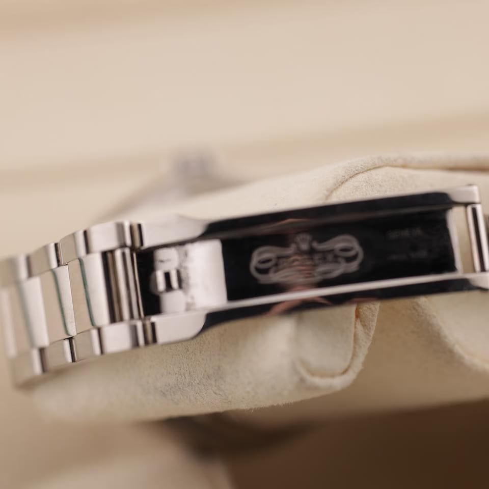 Rolex | Sky-Dweller | 326939 | White gold | 42 mm | White gold | White | Automatic