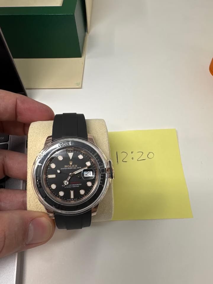 Rolex | Yacht-Master | 126655 | Red gold | 40 mm | Rubber | Black | Automatic