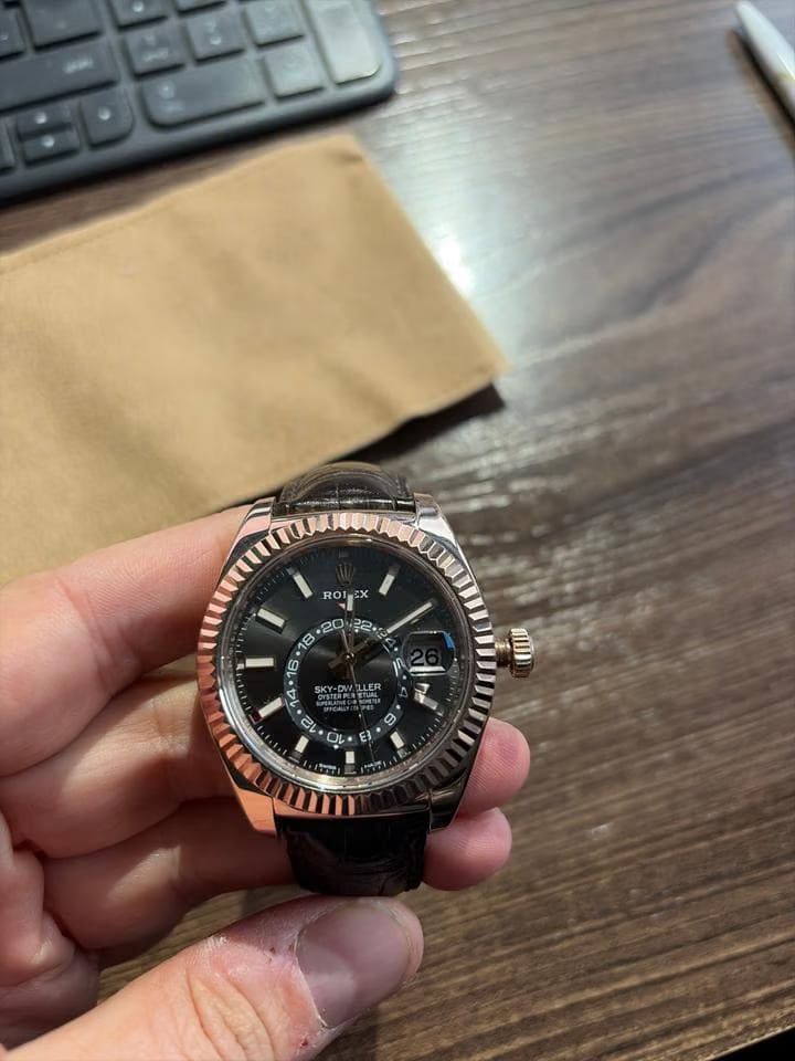 Rolex | Sky-Dweller | 326135 | Rose gold | 42 mm | Crocodile skin | Black | Automatic