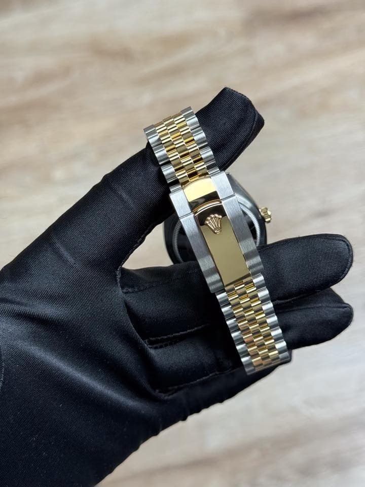 Rolex | Datejust | 126283RBR | Steel | 36 x 44 mm | Gold/Steel | Mother of pearl | Automatic