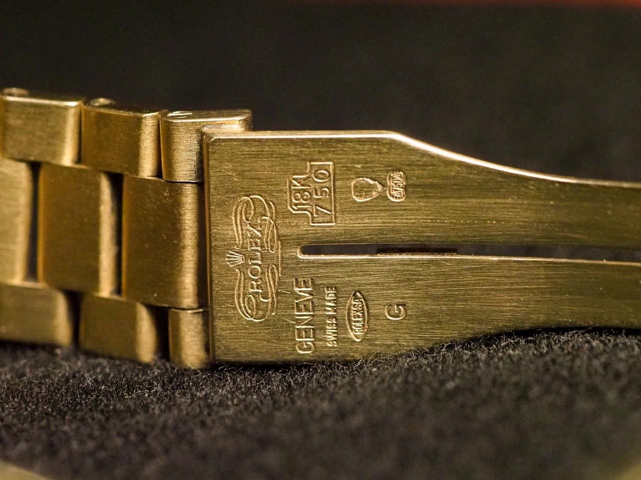Rolex | Day-Date | 19038 | Yellow gold | 36 mm | Yellow gold | Gold | Quartz