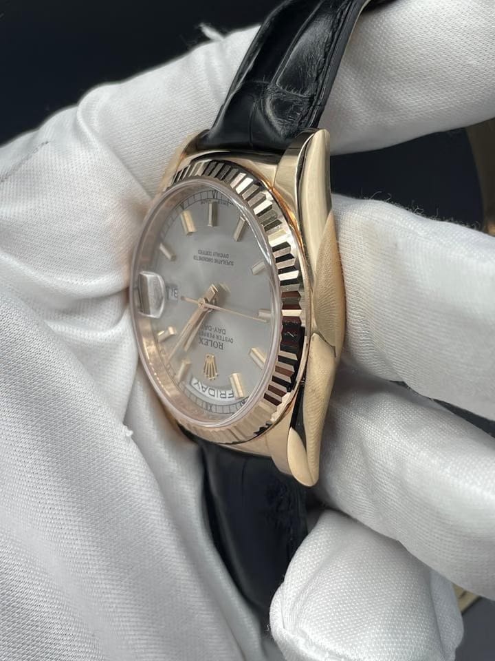 Rolex | Day-Date | 118135 | Rose gold | 36 mm | Silver | Automatic