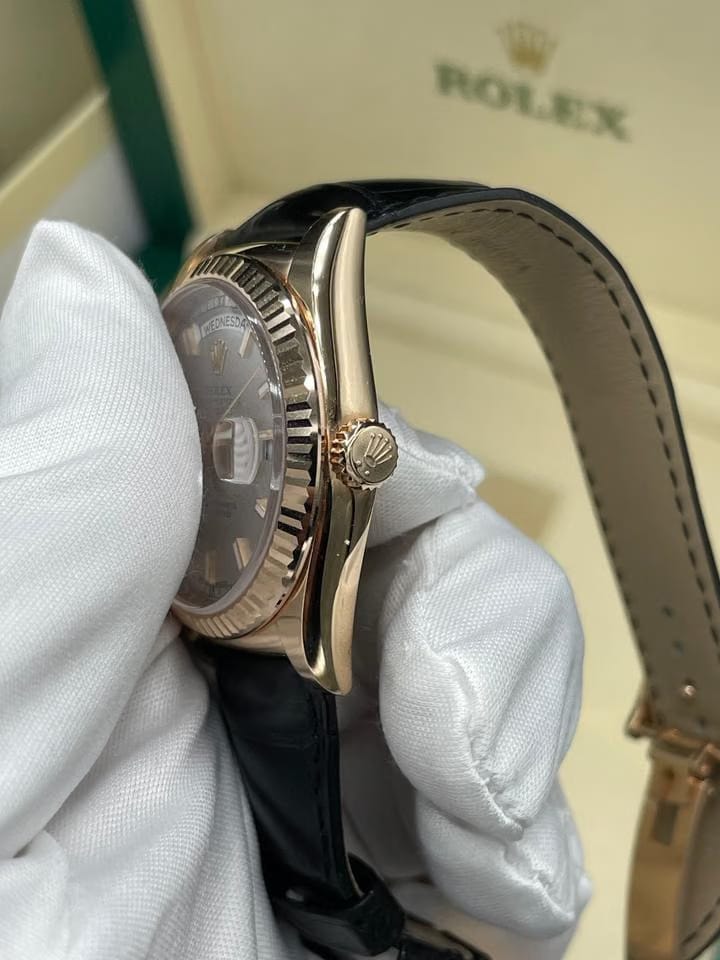 Rolex | Day-Date | 118135 | Rose gold | 36 mm | Silver | Automatic