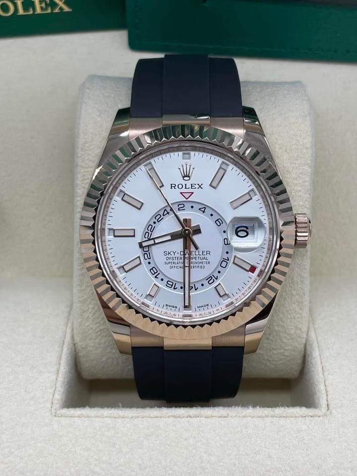 Rolex | Sky-Dweller | 326235 | Rose gold | 42 mm | Rubber | White | Automatic