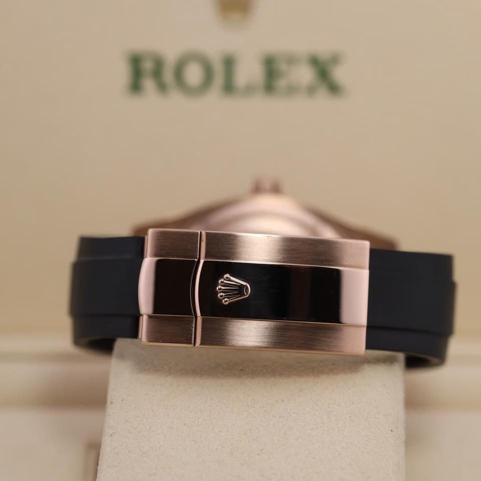 Rolex | Sky-Dweller | 326235 | Rose gold | 42 mm | Rubber | Brown | Automatic